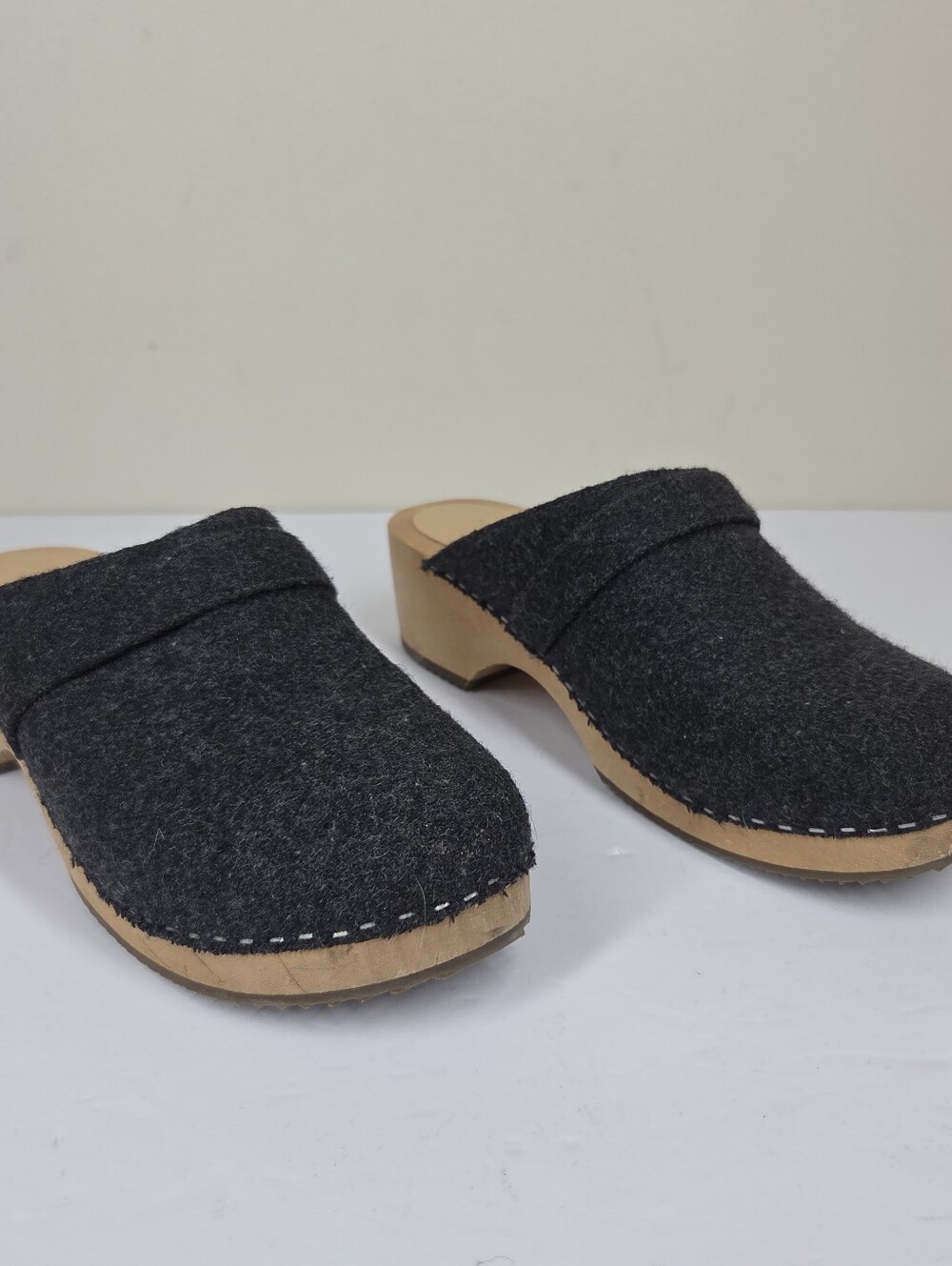 Talbots Clarissa Gray Felt Slip On Clogs Mules Platform Wooden 7